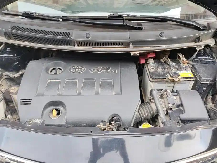 2011 Toyota Yaris 1.6E Automatic Dynamic Edition — миниатюра 10
