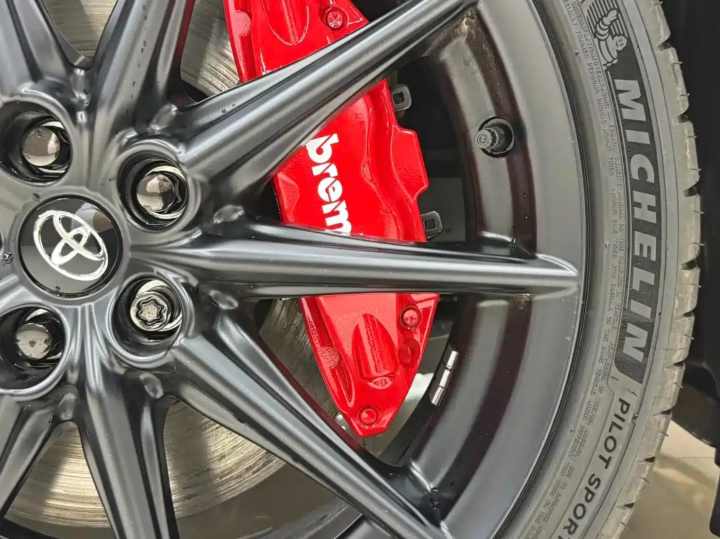Toyota 86 2026 2.4L GR 86 Yuzu Limited Edition — миниатюра 23