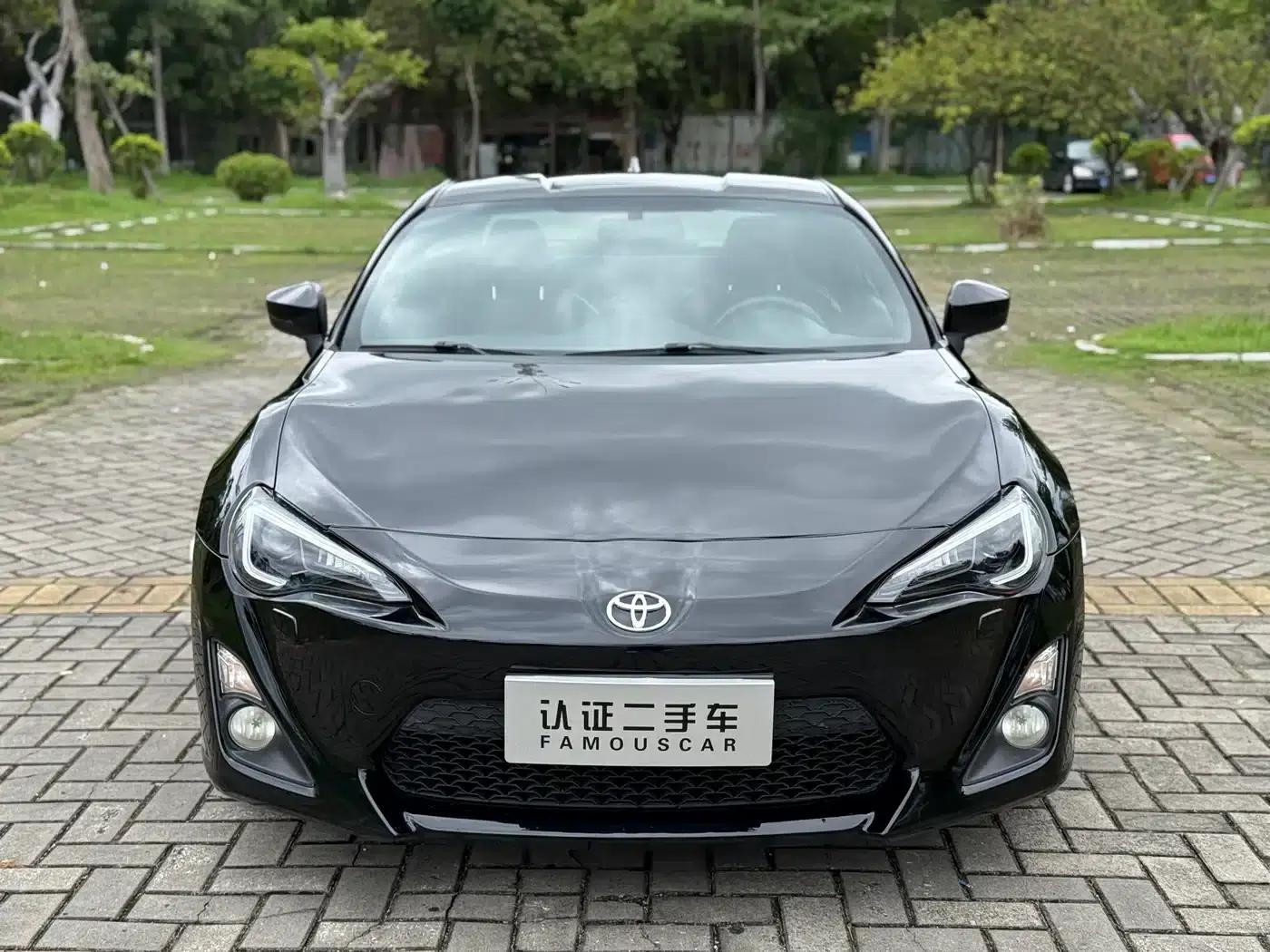 Toyota 86 2017 2.0L Manual Deluxe — миниатюра 2