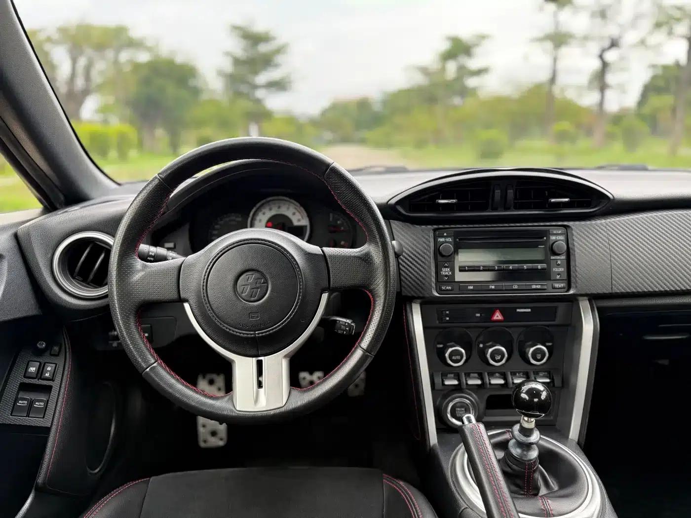 Toyota 86 2017 2.0L Manual Deluxe — миниатюра 13