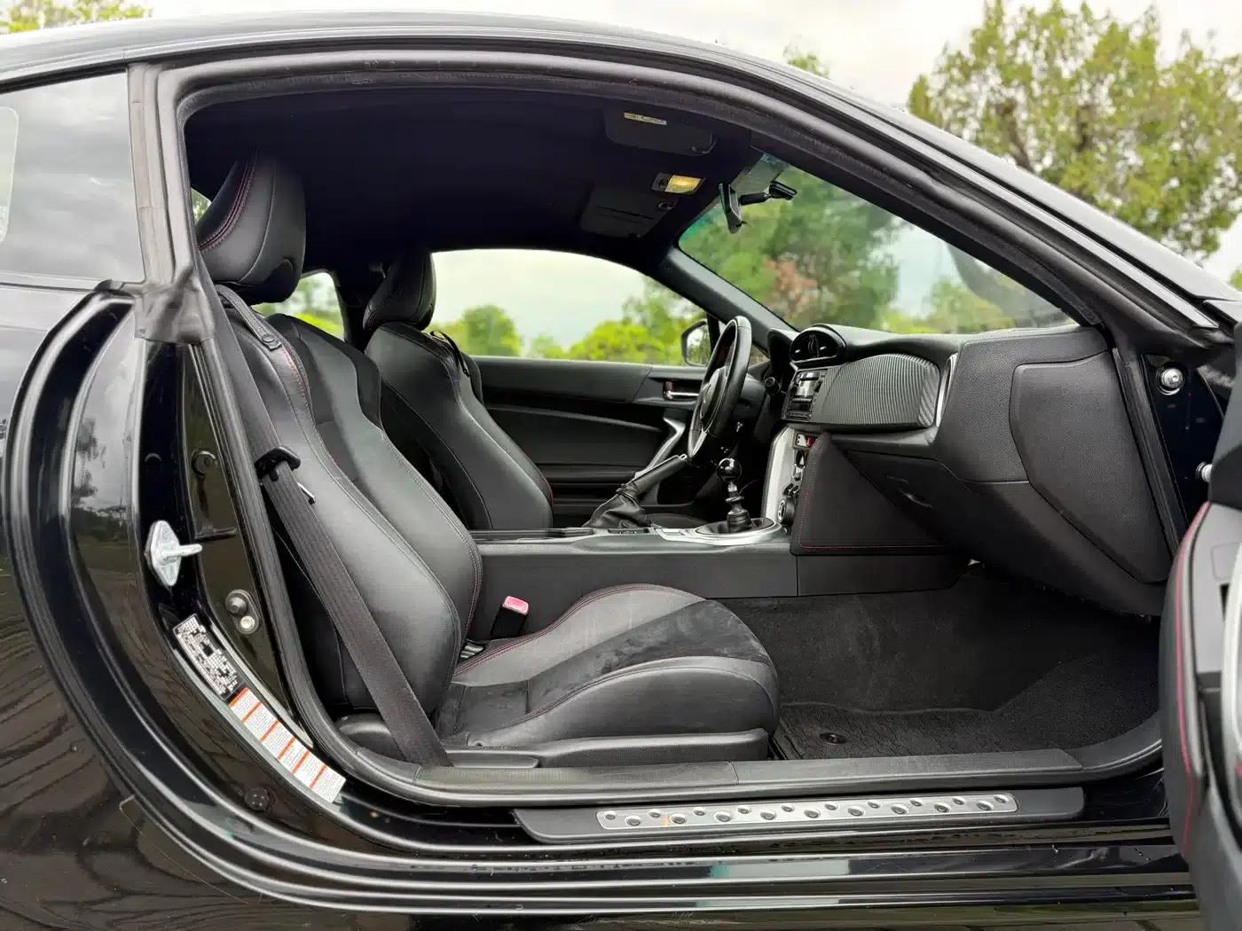 Toyota 86 2017 2.0L Manual Deluxe — миниатюра 15