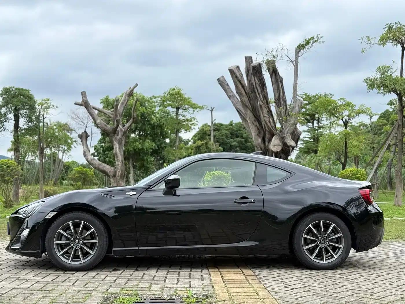 Toyota 86 2017 2.0L Manual Deluxe — миниатюра 5