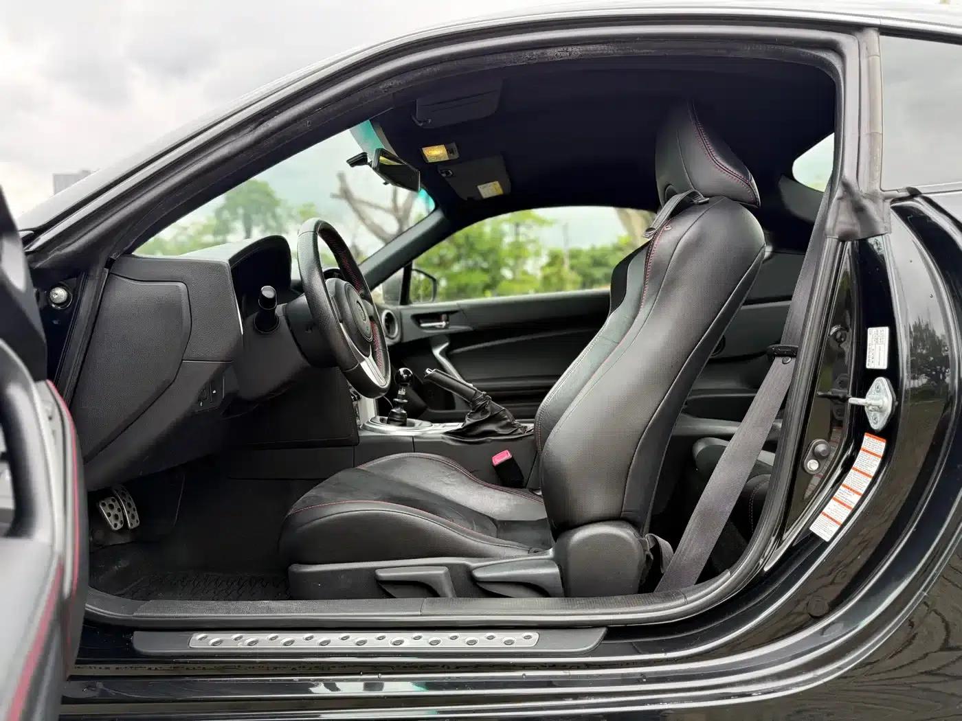 Toyota 86 2017 2.0L Manual Deluxe — миниатюра 8