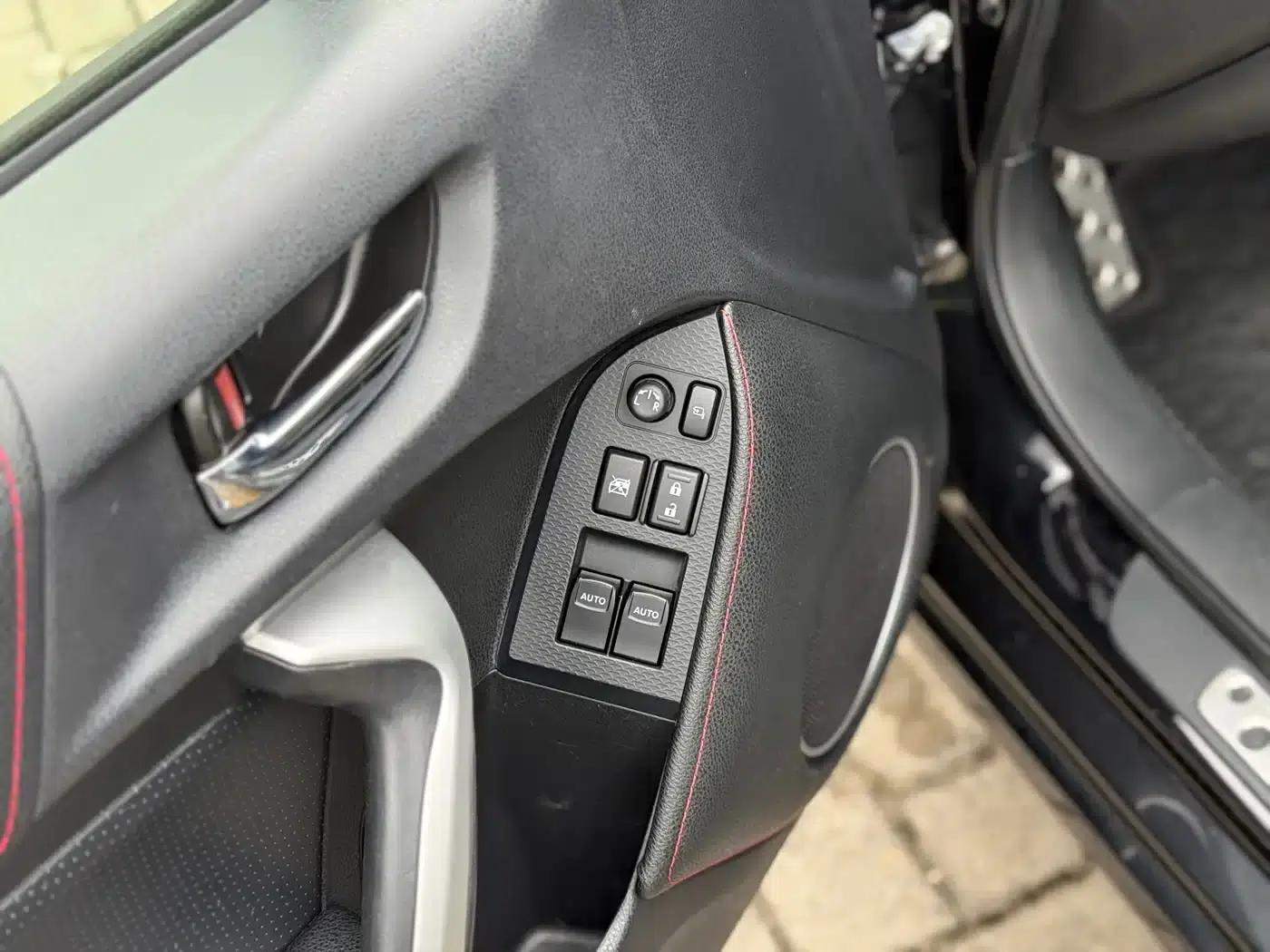 Toyota 86 2017 2.0L Manual Deluxe — миниатюра 9