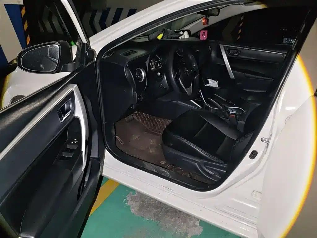 Corolla Hybrid E+ 2019 1.8L E-CVT Leading Edition — миниатюра 14