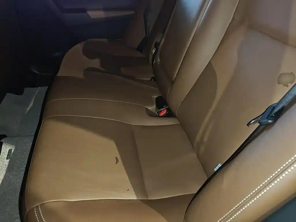 Corolla Hybrid E+ 2019 1.8L E-CVT Luxury Edition — миниатюра 14