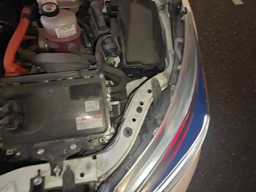 Corolla Hybrid E+ 2019 1.8L E-CVT Luxury Edition — миниатюра 24