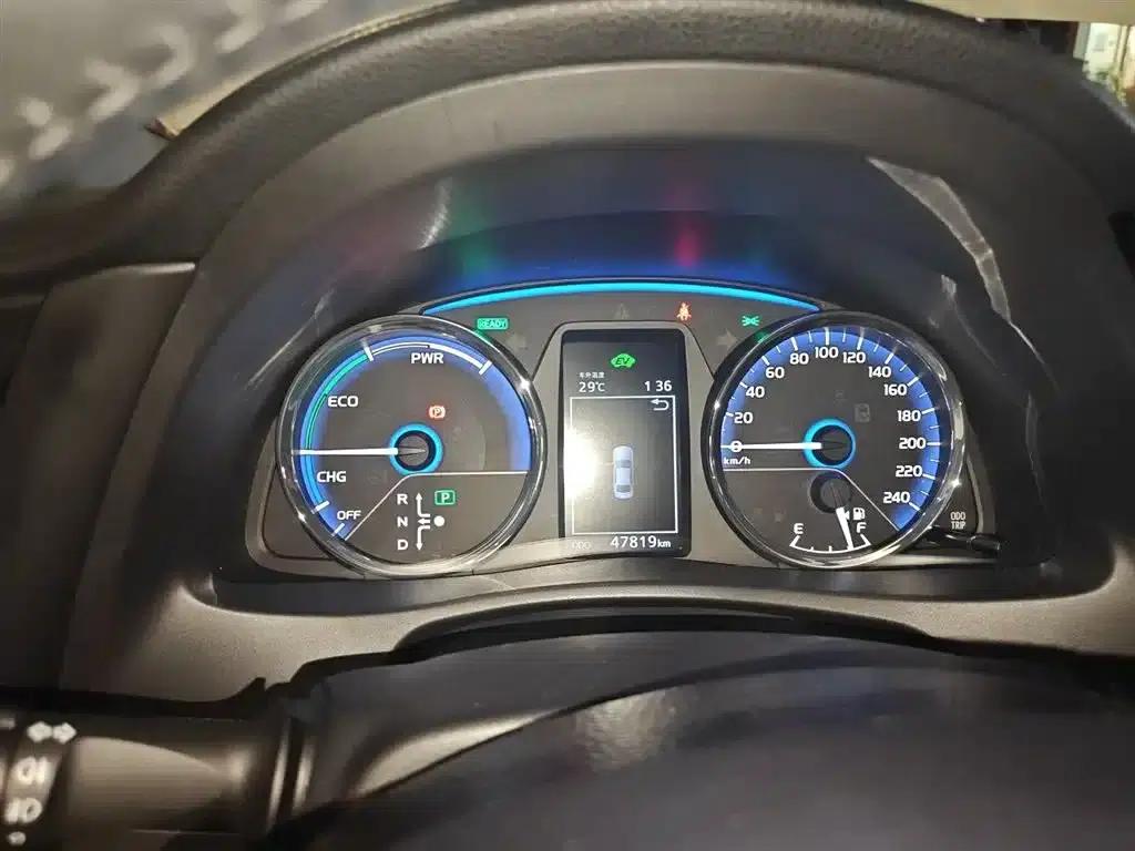 Corolla Hybrid E+ 2019 1.8L E-CVT Luxury Edition — миниатюра 8