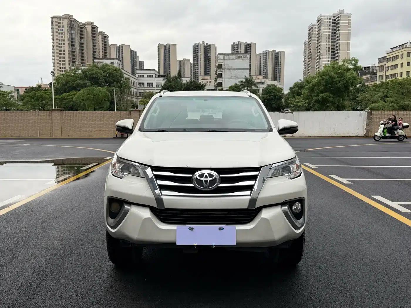 Fortuner 2016 2.7L Middle East Edition — миниатюра 2