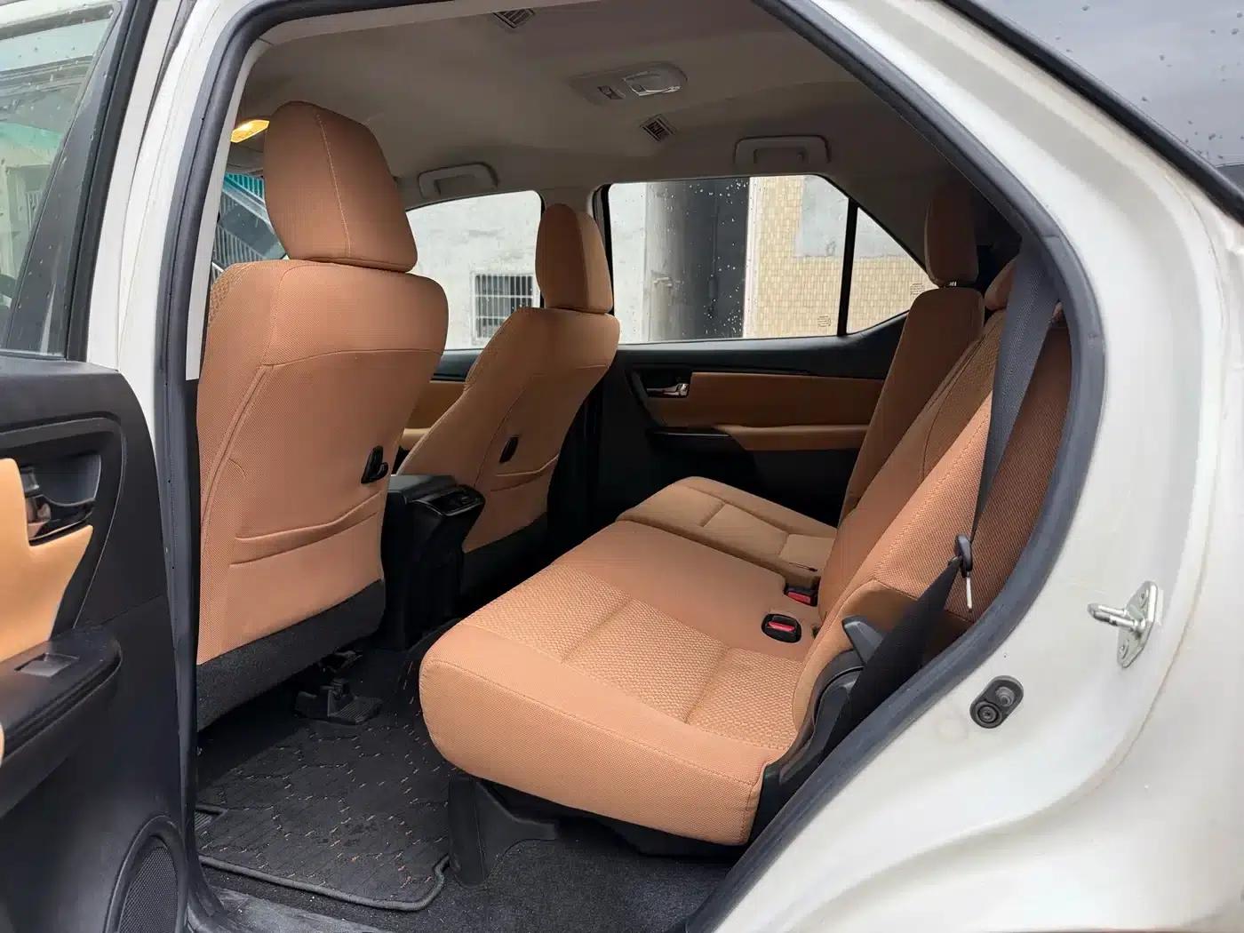 Fortuner 2016 2.7L Middle East Edition — миниатюра 6