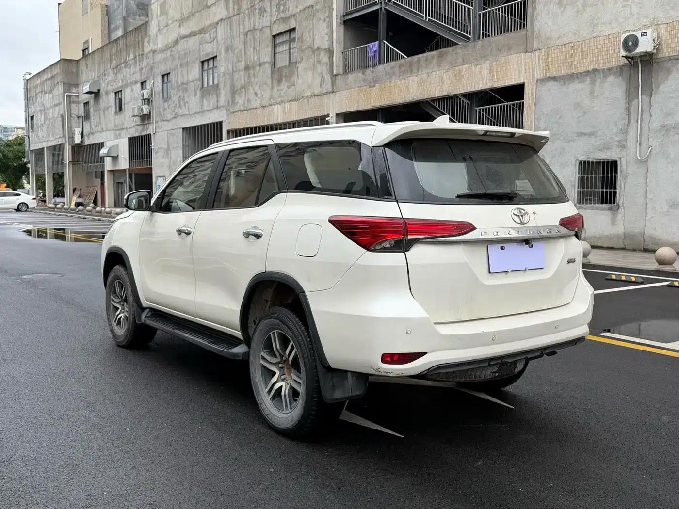 Fortuner 2016 2.7L Middle East Edition — миниатюра 7