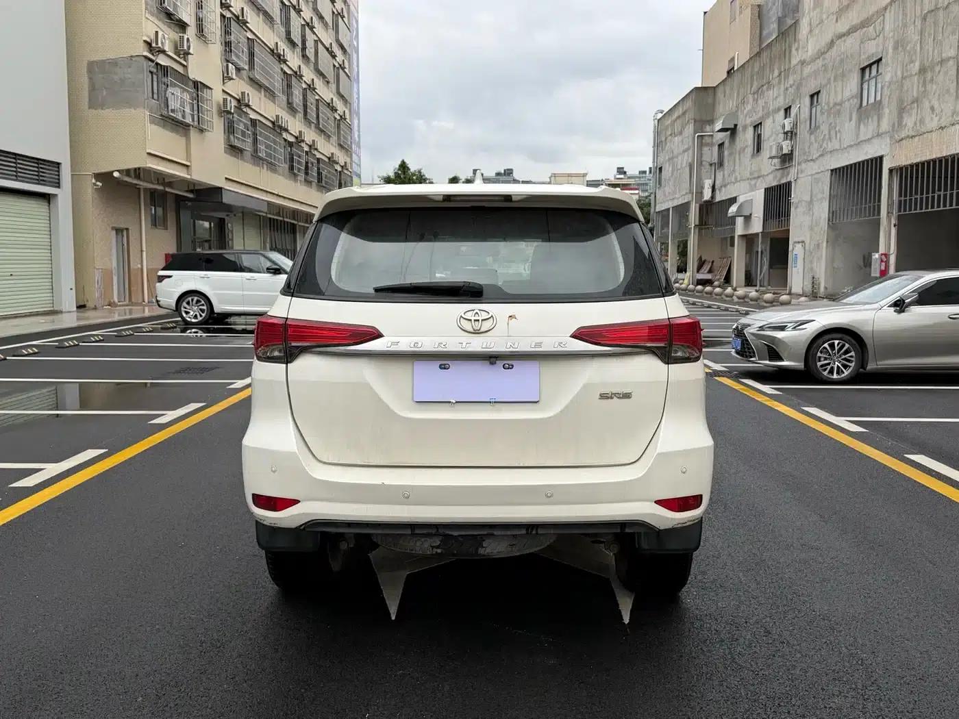 Fortuner 2016 2.7L Middle East Edition — миниатюра 8