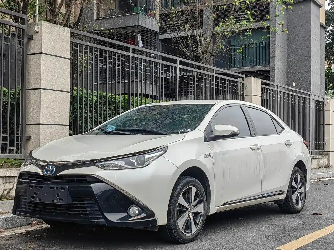 Levin Hybrid E+ 2019 1.8PH GS E-CVT Elite Edition — миниатюра 1