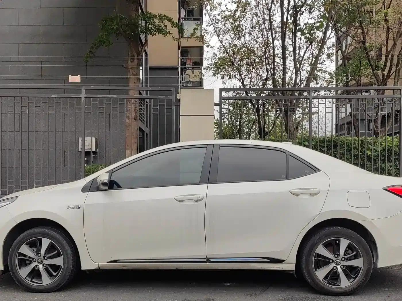 Levin Hybrid E+ 2019 1.8PH GS E-CVT Elite Edition — миниатюра 7