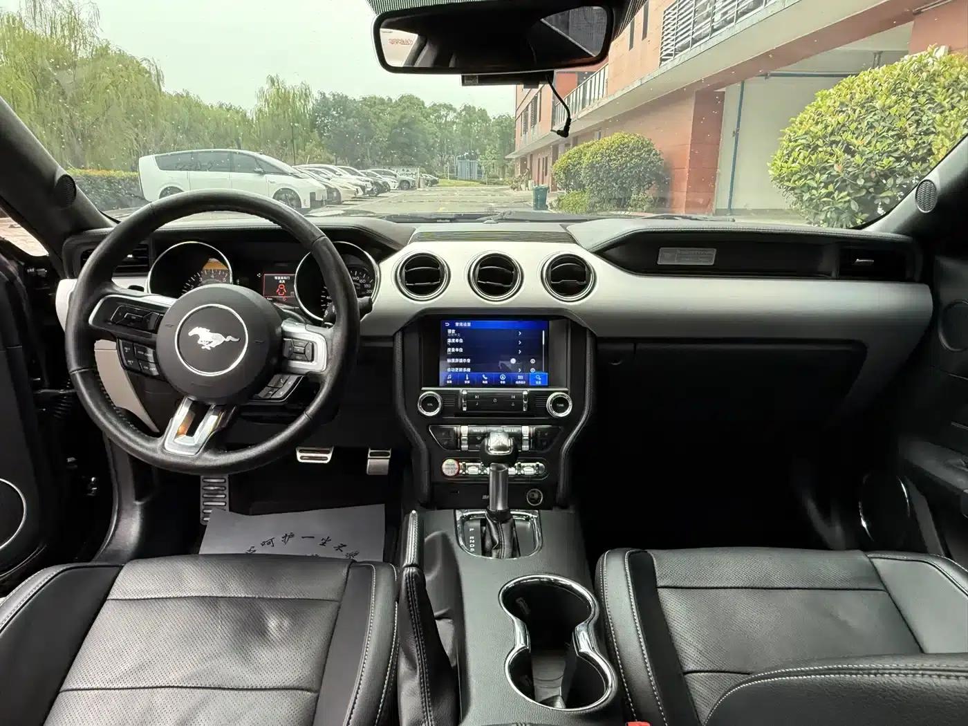 2017 Mustang 2.3T Performance Edition — миниатюра 4