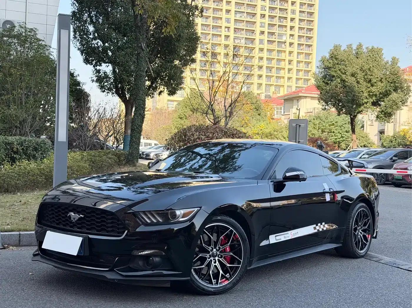 2017 Mustang 2.3T Performance Edition — миниатюра 1