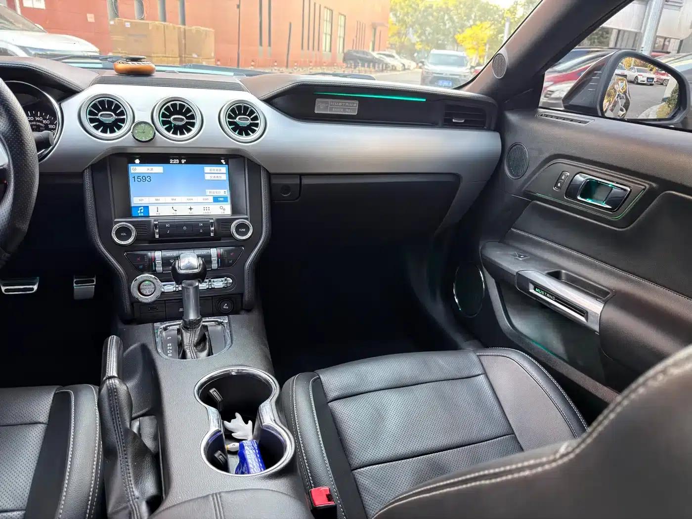 2017 Mustang 2.3T Performance Edition — миниатюра 9