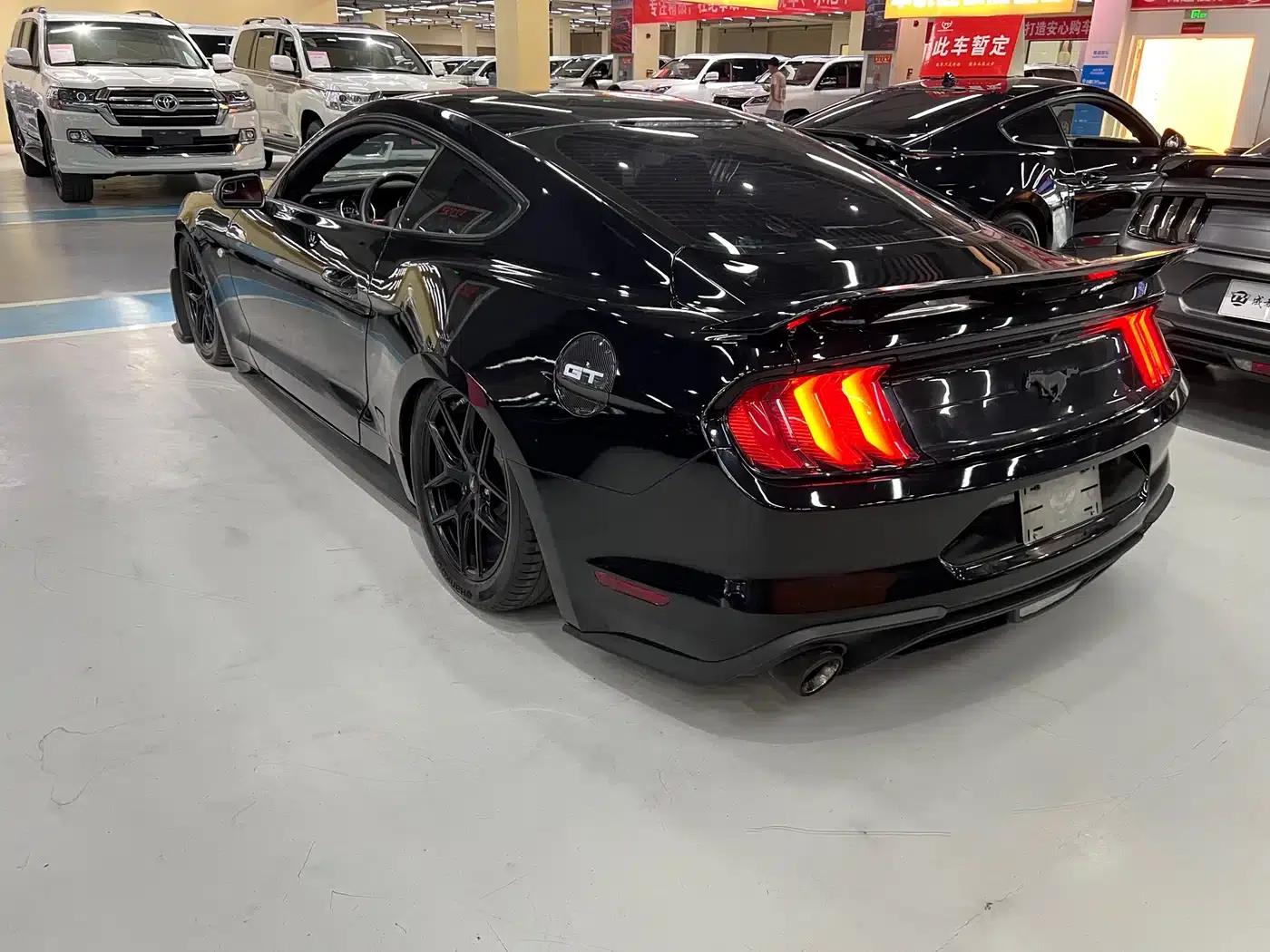 2015 Mustang 2.3T Sport Edition — миниатюра 5