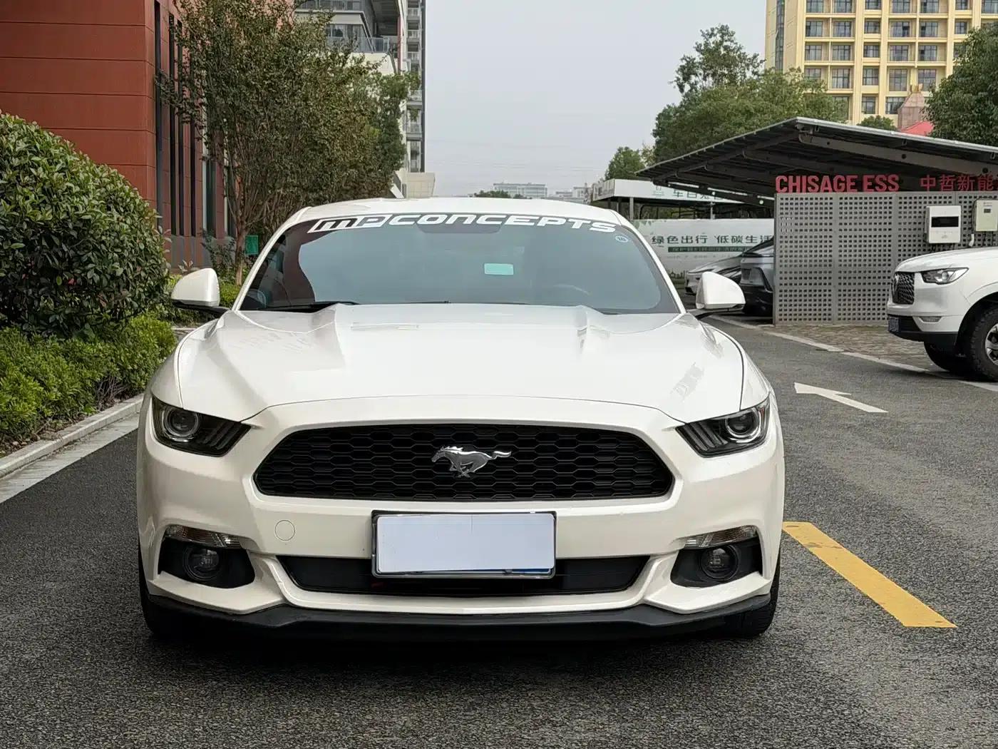 2017 Mustang 2.3T Performance Edition — миниатюра 2