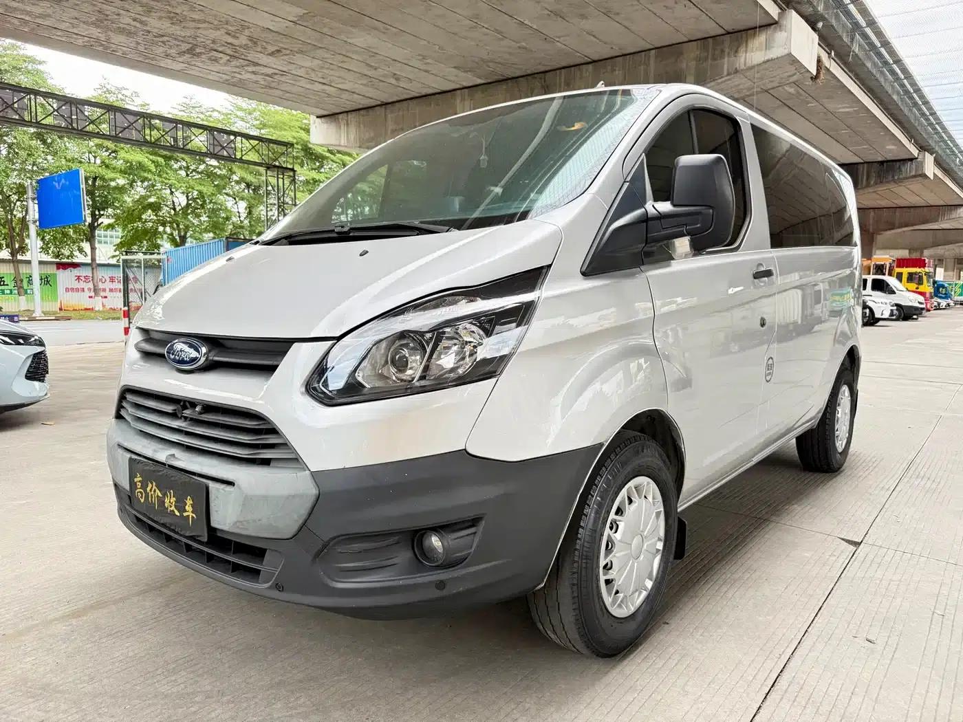 Ford Transit 2019 2.0T Diesel Multi-functional Commercial Vehicle, Short Wheelbase, Low Roof, 6 Seats, China VI Emission Standard — миниатюра 1