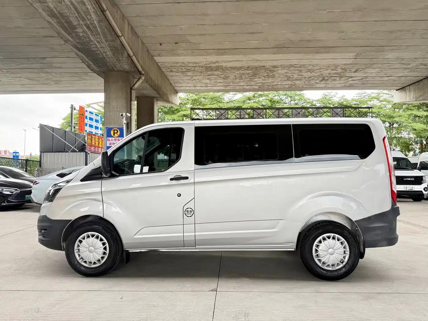 Ford Transit 2019 2.0T Diesel Multi-functional Commercial Vehicle, Short Wheelbase, Low Roof, 6 Seats, China VI Emission Standard — миниатюра 5
