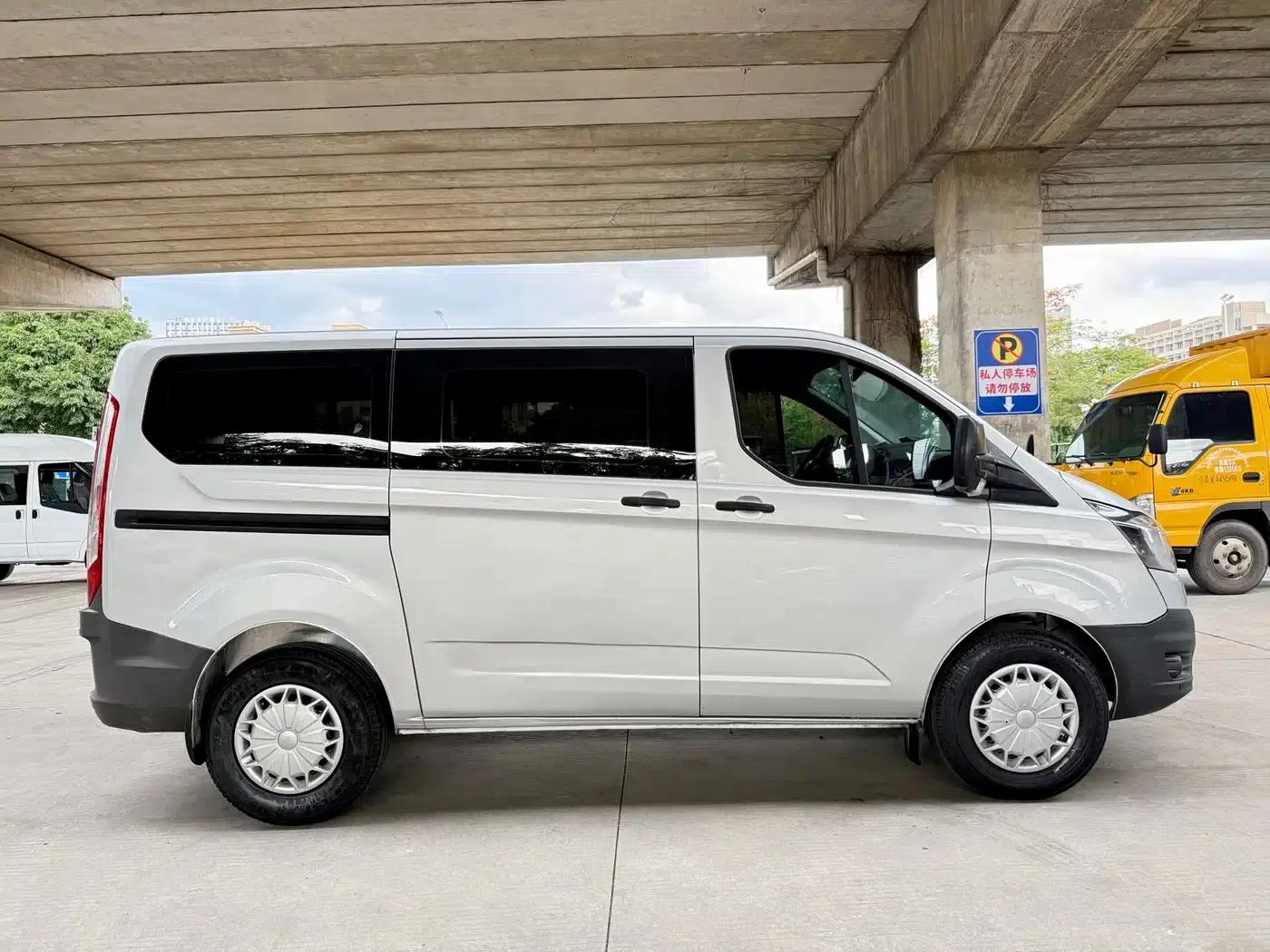 Ford Transit 2019 2.0T Diesel Multi-functional Commercial Vehicle, Short Wheelbase, Low Roof, 6 Seats, China VI Emission Standard — миниатюра 6