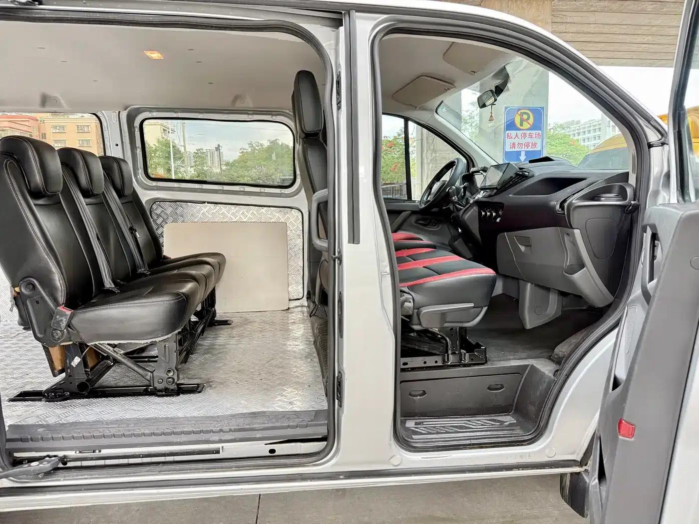 Ford Transit 2019 2.0T Diesel Multi-functional Commercial Vehicle, Short Wheelbase, Low Roof, 6 Seats, China VI Emission Standard — миниатюра 10