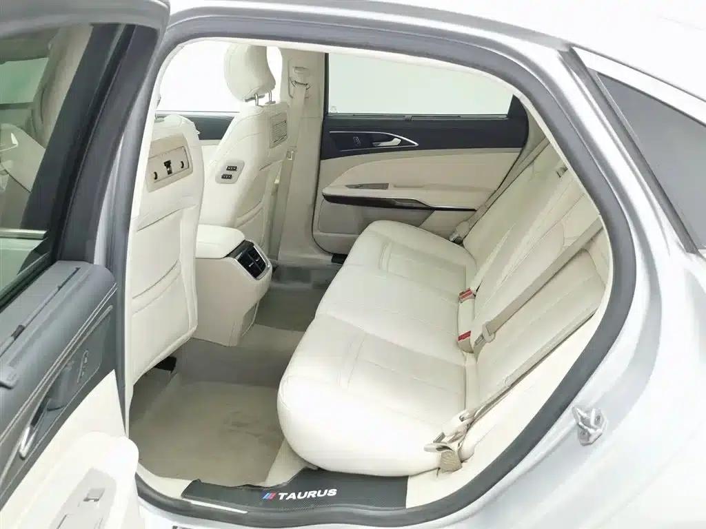 Taurus 2015 EcoBoost 325 V6 Flagship — миниатюра 15