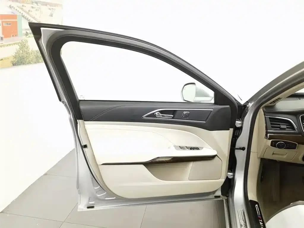 Taurus 2015 EcoBoost 325 V6 Flagship — миниатюра 8