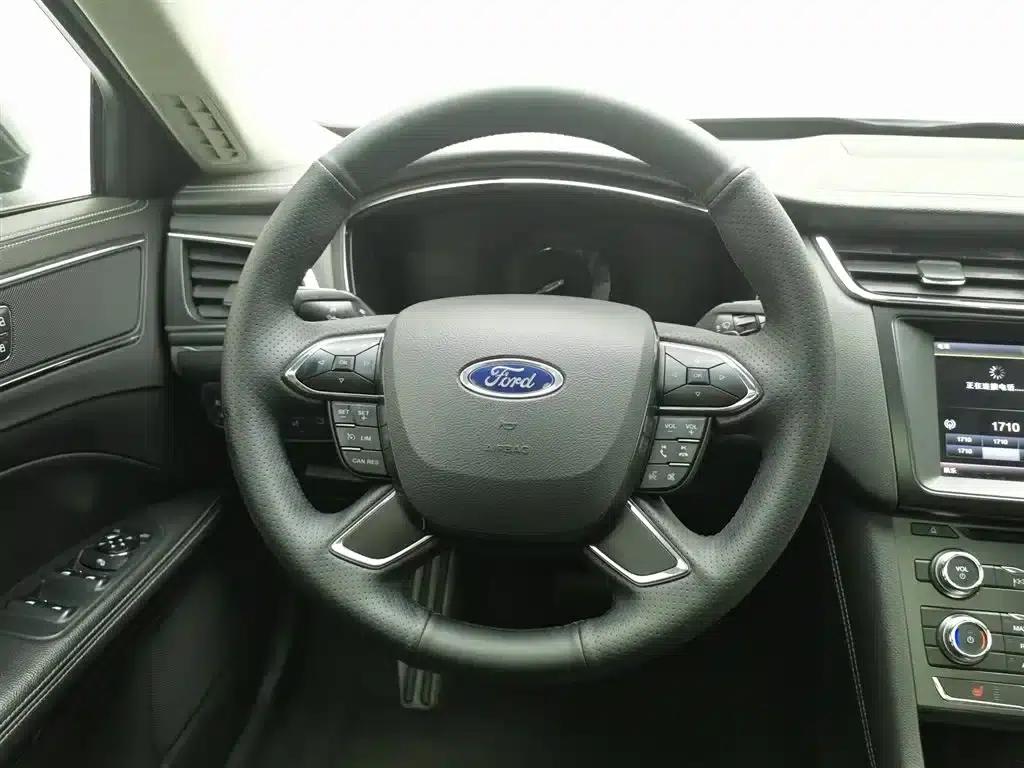 2016 Taurus EcoBoost 180 Luxury — миниатюра 11