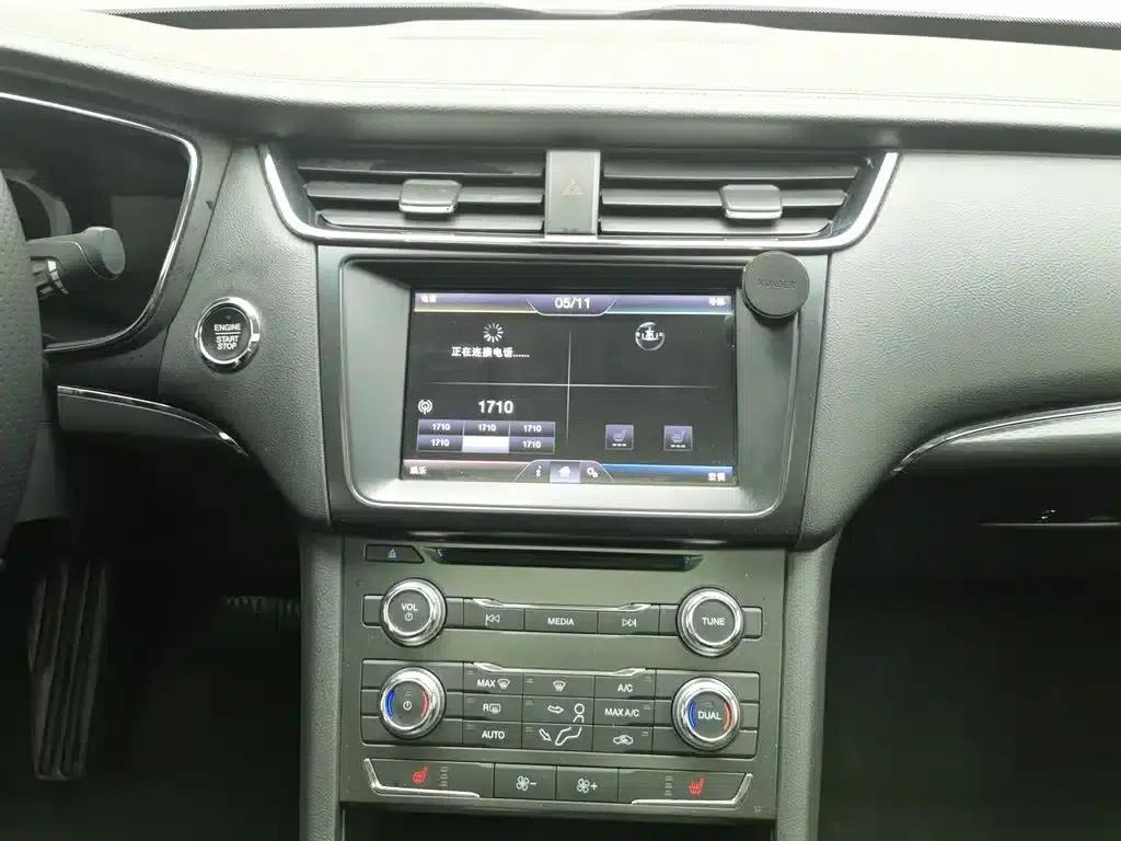 2016 Taurus EcoBoost 180 Luxury — миниатюра 12