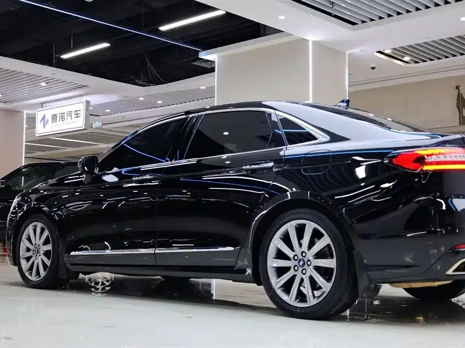 2019 Taurus EcoBoost 245 Premium Edition — миниатюра 12