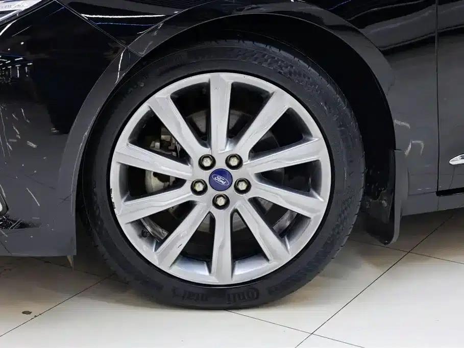 2019 Taurus EcoBoost 245 Premium Edition — миниатюра 13