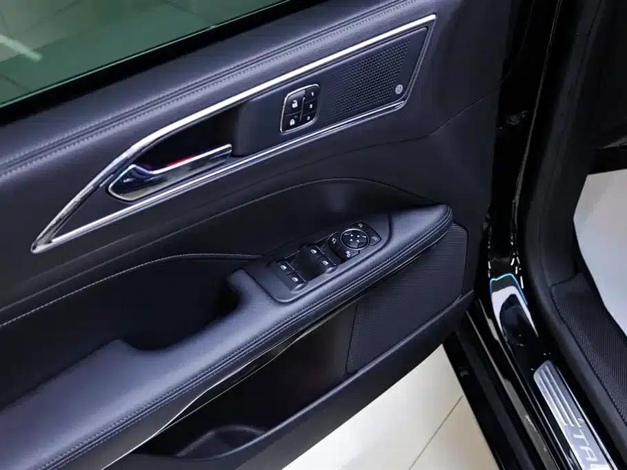 2019 Taurus EcoBoost 245 Premium Edition — миниатюра 18