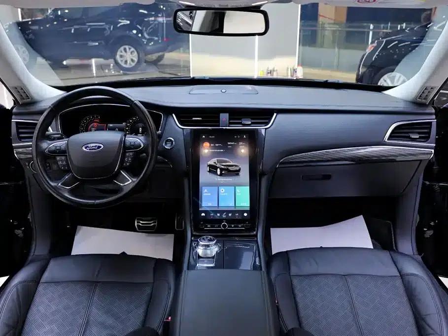 2019 Taurus EcoBoost 245 Premium Edition — миниатюра 19