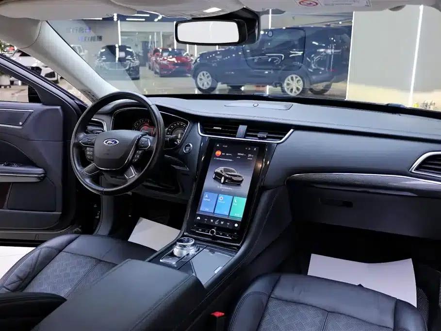 2019 Taurus EcoBoost 245 Premium Edition — миниатюра 20