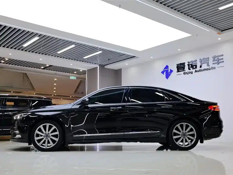 2019 Taurus EcoBoost 245 Premium Edition — миниатюра 3