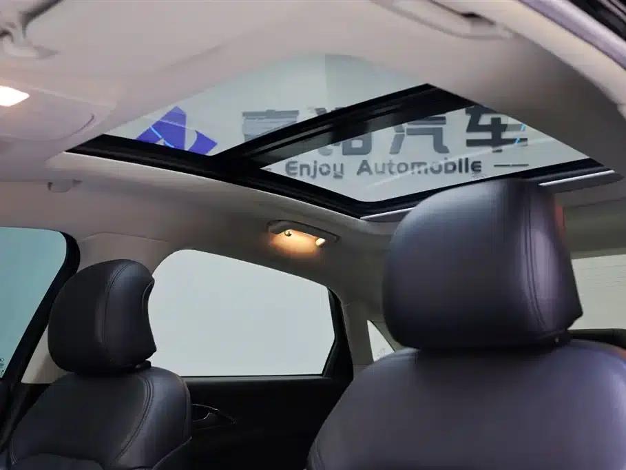 2019 Taurus EcoBoost 245 Premium Edition — миниатюра 28