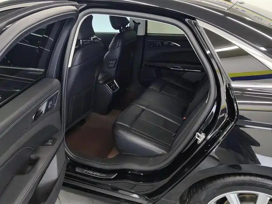 2019 Taurus EcoBoost 245 Premium Edition — миниатюра 11