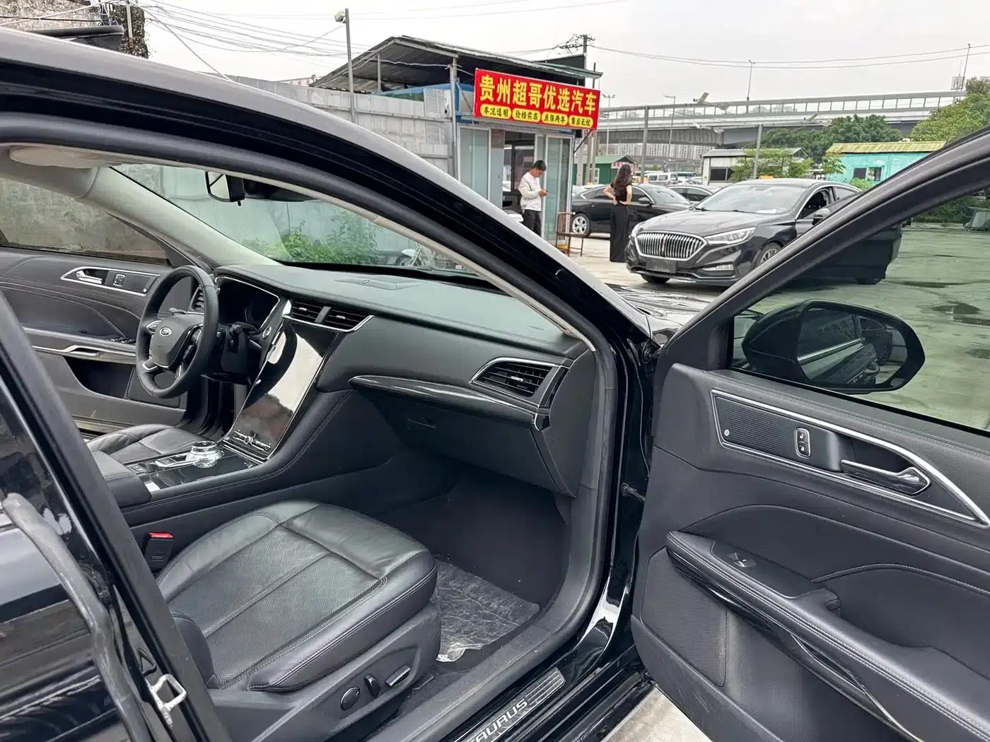 2019 Taurus EcoBoost 245 Premium Edition — миниатюра 12