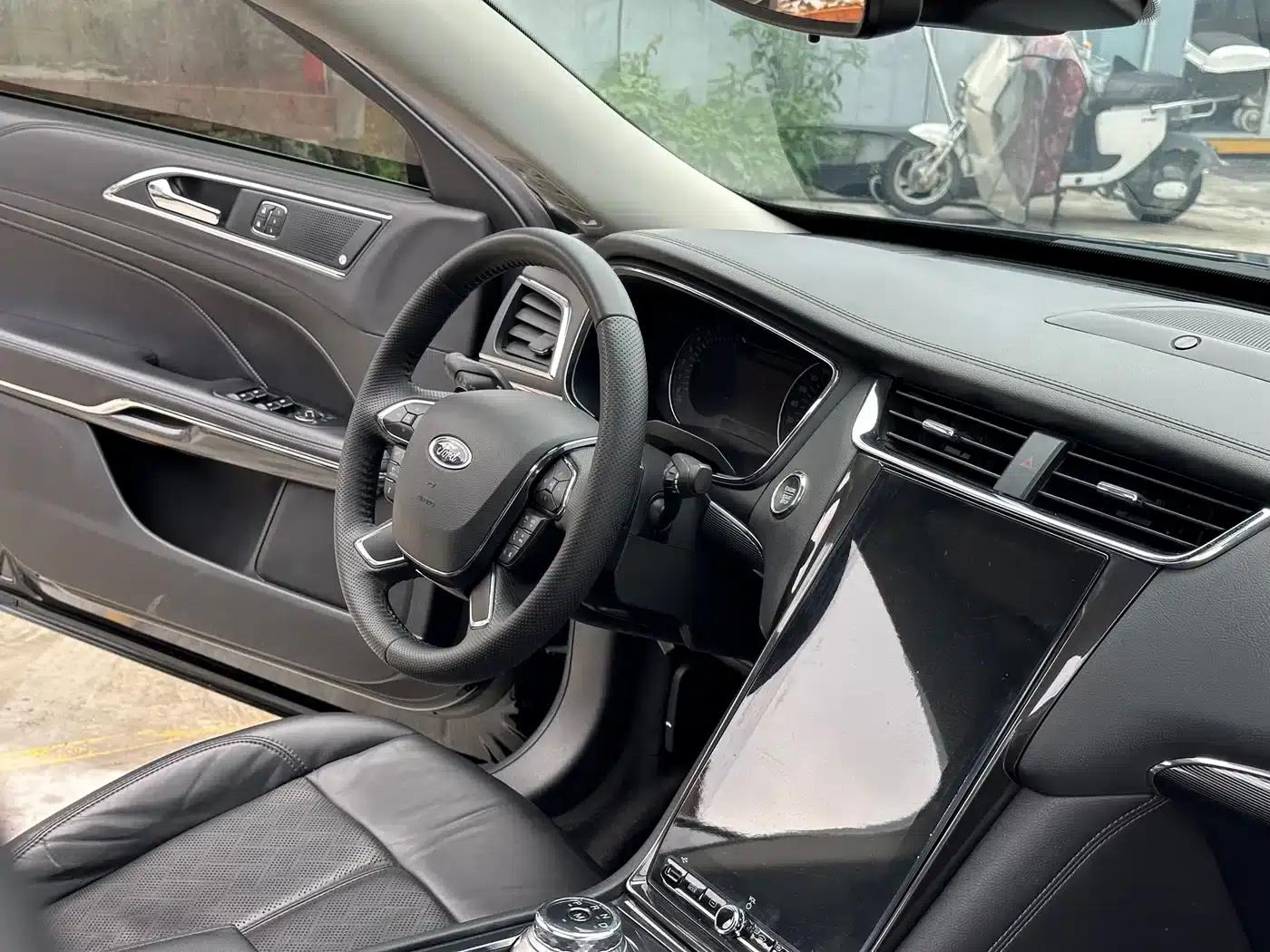 2019 Taurus EcoBoost 245 Premium Edition — миниатюра 15