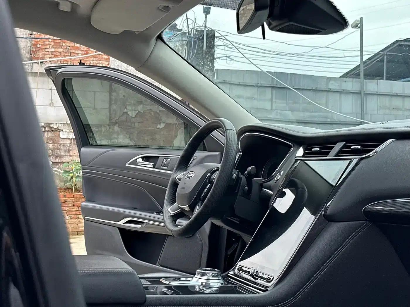 2019 Taurus EcoBoost 245 Premium Edition — миниатюра 16