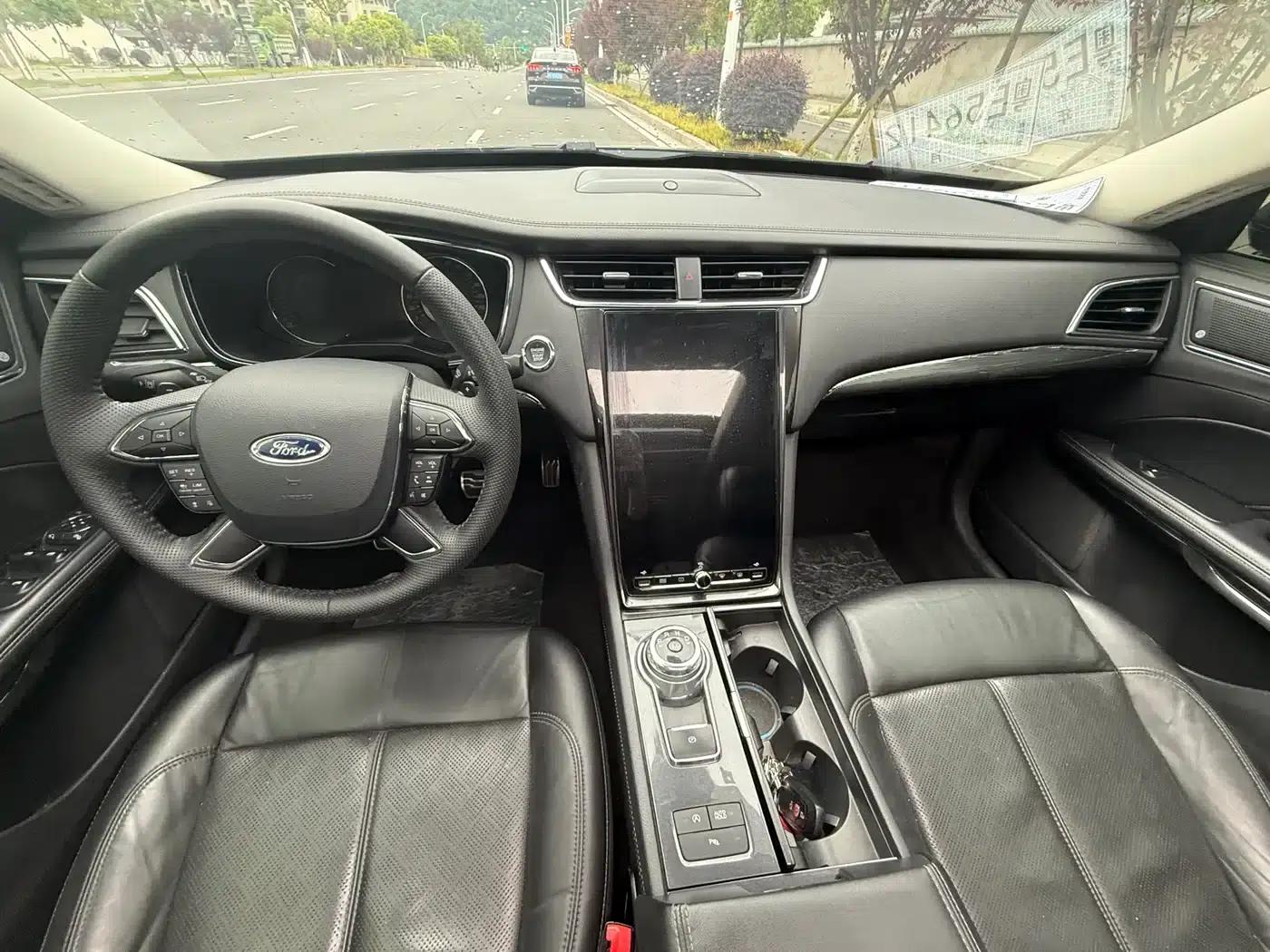 2019 Taurus EcoBoost 245 Premium Edition — миниатюра 10
