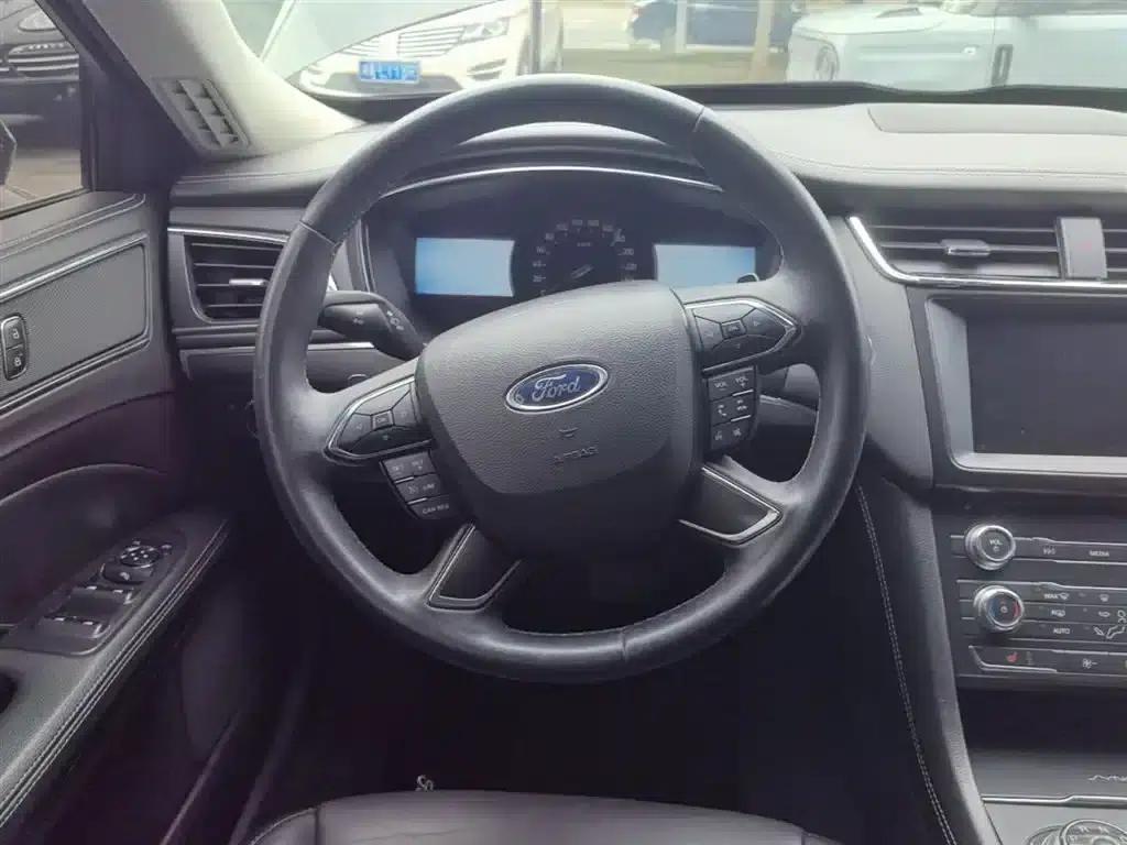 2016 Taurus EcoBoost 180 Luxury — миниатюра 11