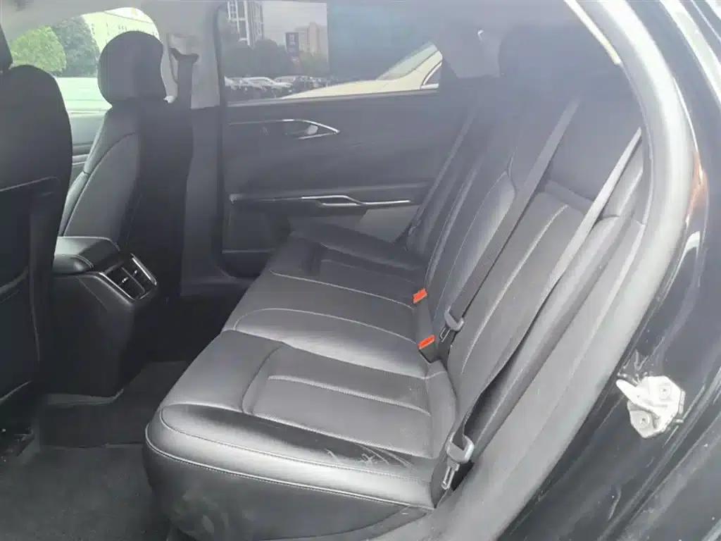2016 Taurus EcoBoost 180 Luxury — миниатюра 17