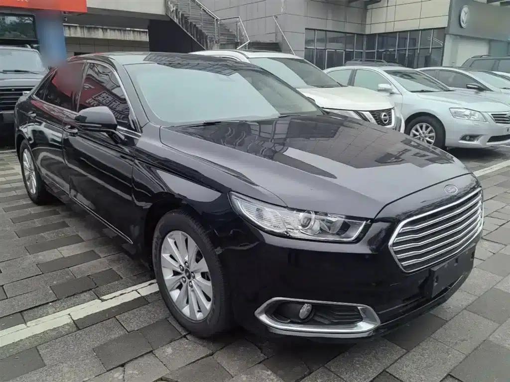 2016 Taurus EcoBoost 180 Luxury — миниатюра 4