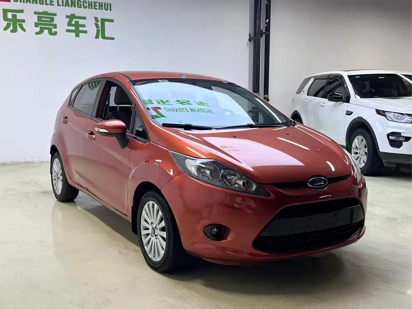 2013 Ford Fiesta Hatchback 1.5L Automatic Sport — миниатюра 2