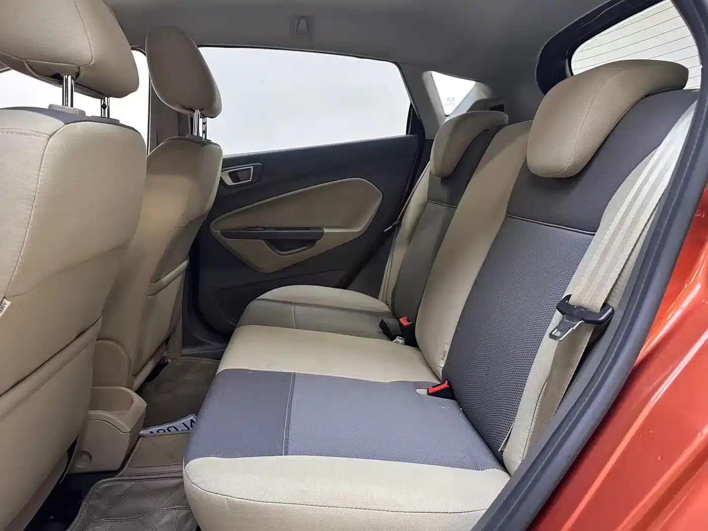 2013 Ford Fiesta Hatchback 1.5L Automatic Sport — миниатюра 12