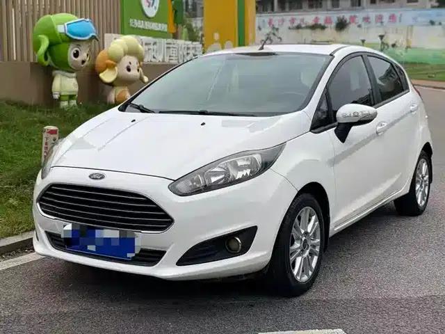 2013 Ford Fiesta Hatchback 1.5L Automatic Premium Edition
