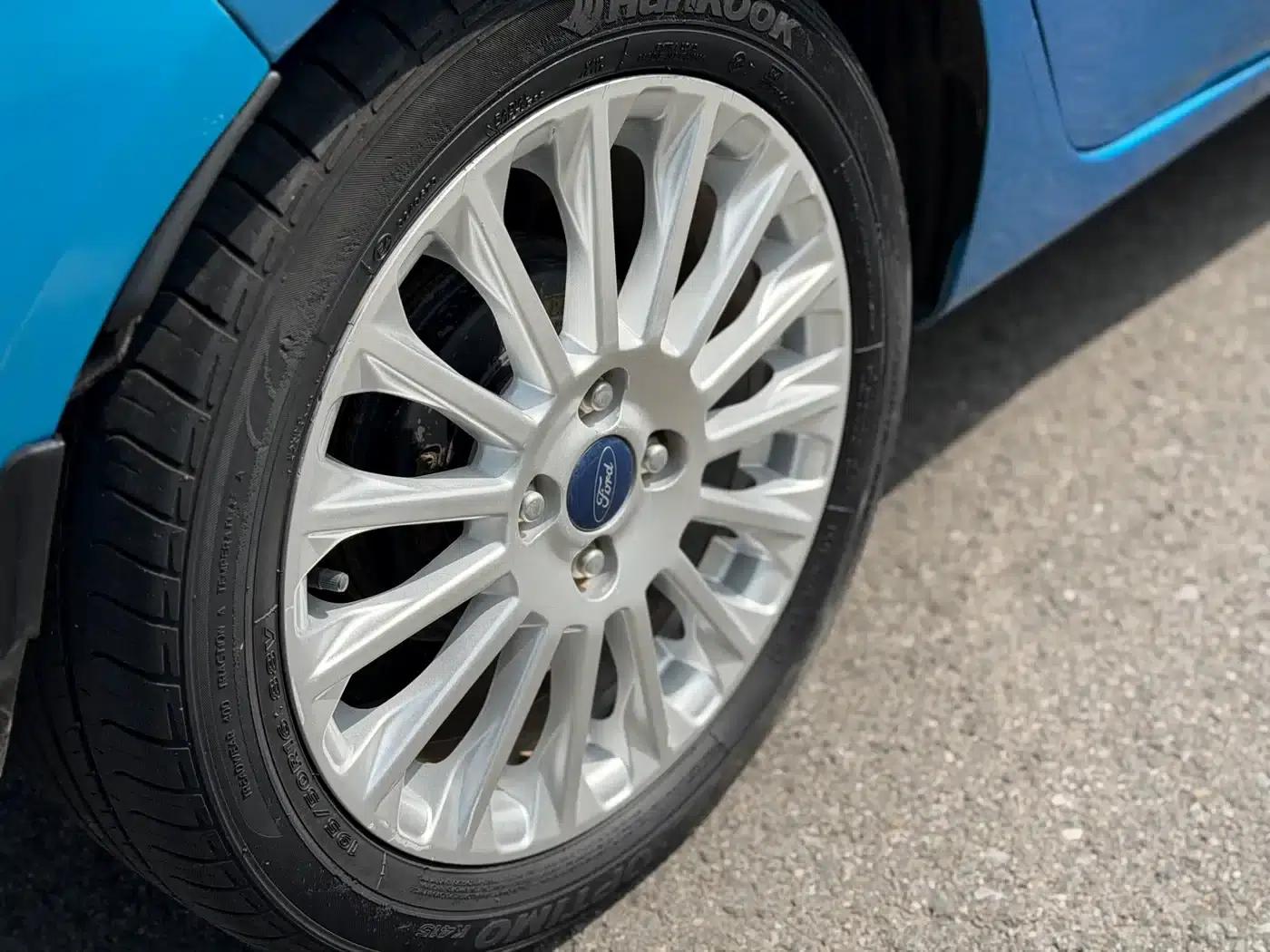 2013 Ford Fiesta Hatchback 1.5L Automatic Sport — миниатюра 17
